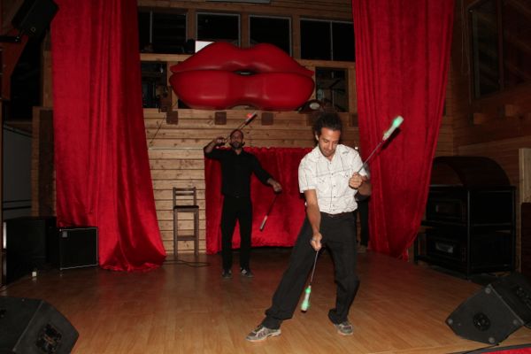 Electro Swing at Rikkyz